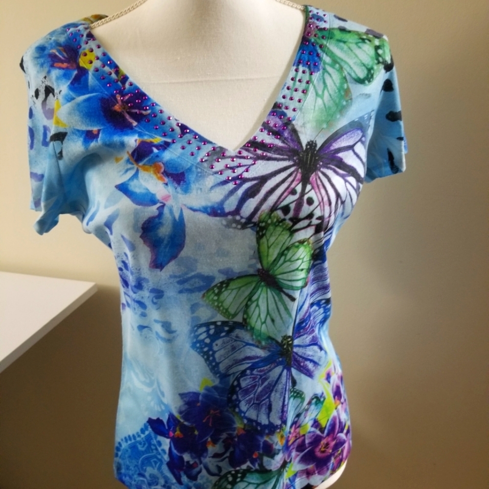 Apt. 9 Blue Floral and Butterflies Top Women's Size Medium